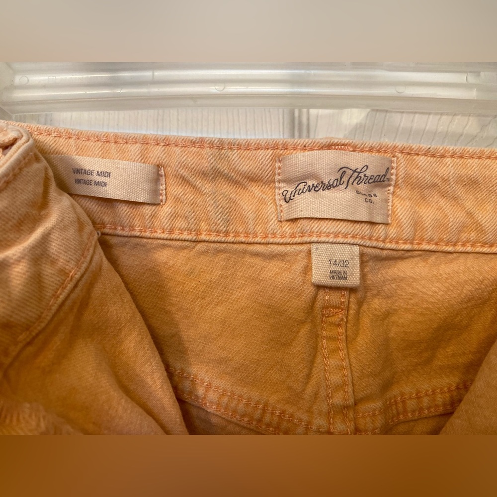 Universal Thread Jean Shorts - Picture 3 of 4